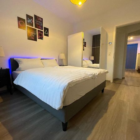 PS5+55 Zoll 4K Fernseher - Gaming Apartment Dortmund Exterior foto