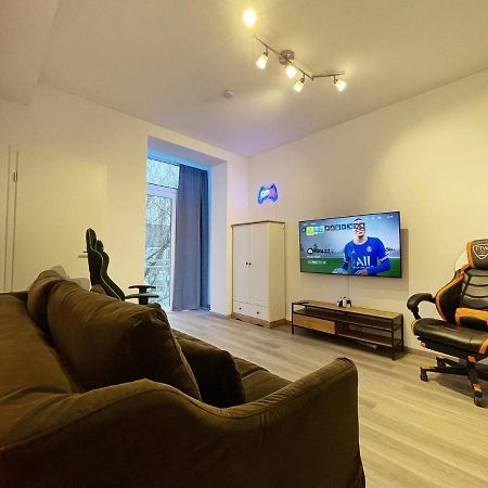 PS5+55 Zoll 4K Fernseher - Gaming Apartment Dortmund Exterior foto